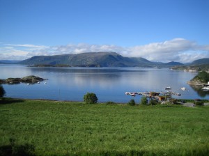 Blick auf den Fjord in Rottem